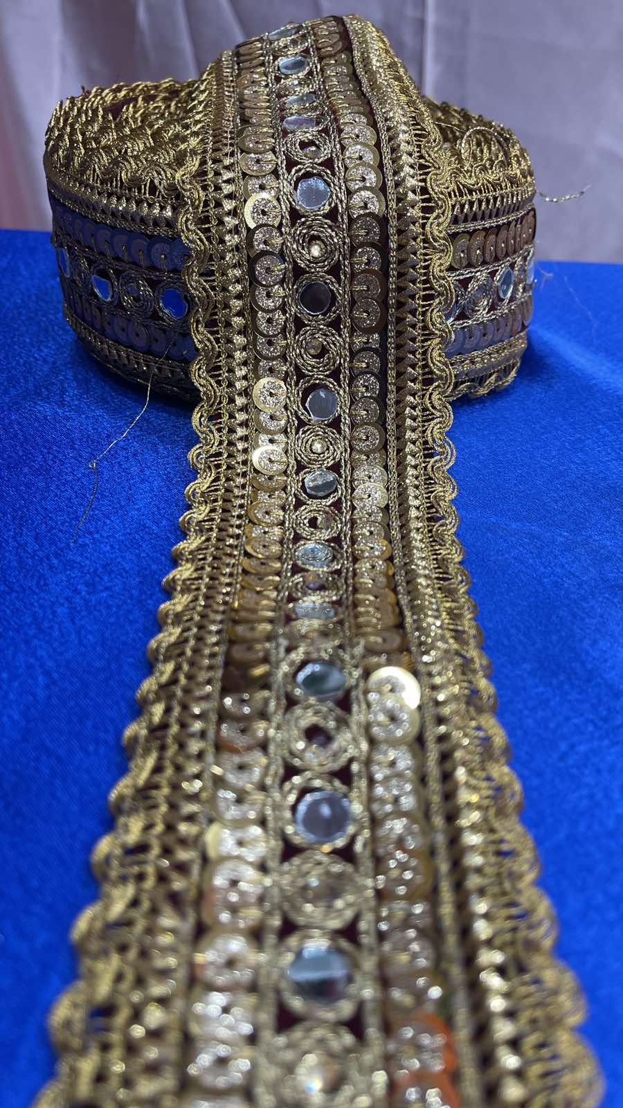 VELVET HEAVY MIRROR LACE